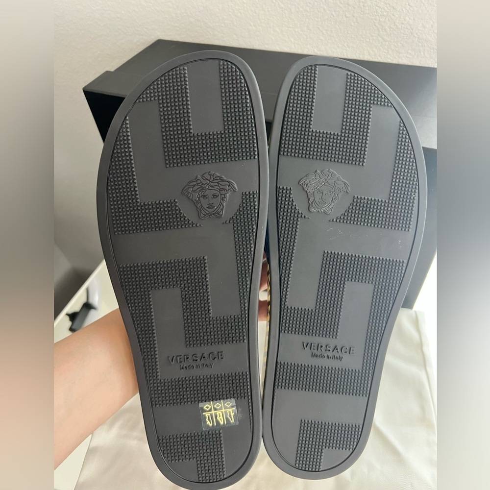 Versace La Greca Design Men’s Monogram Pool Slides Beach Sandals EU 45 - Picture 4 of 8